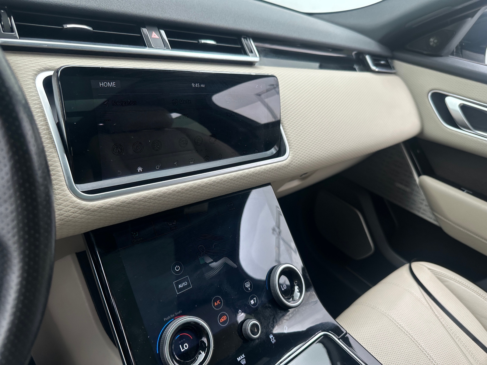 Thumbnail: 2018 Land Rover Range Rover Velar - 3