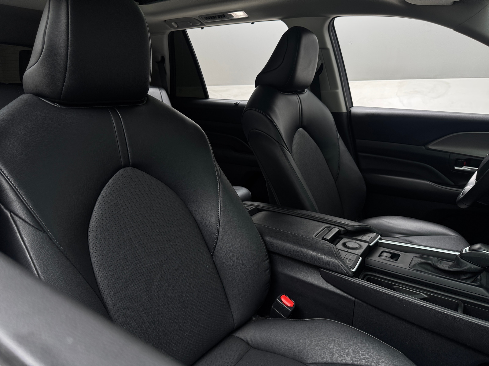 Thumbnail: 2024 Toyota Grand Highlander - 2