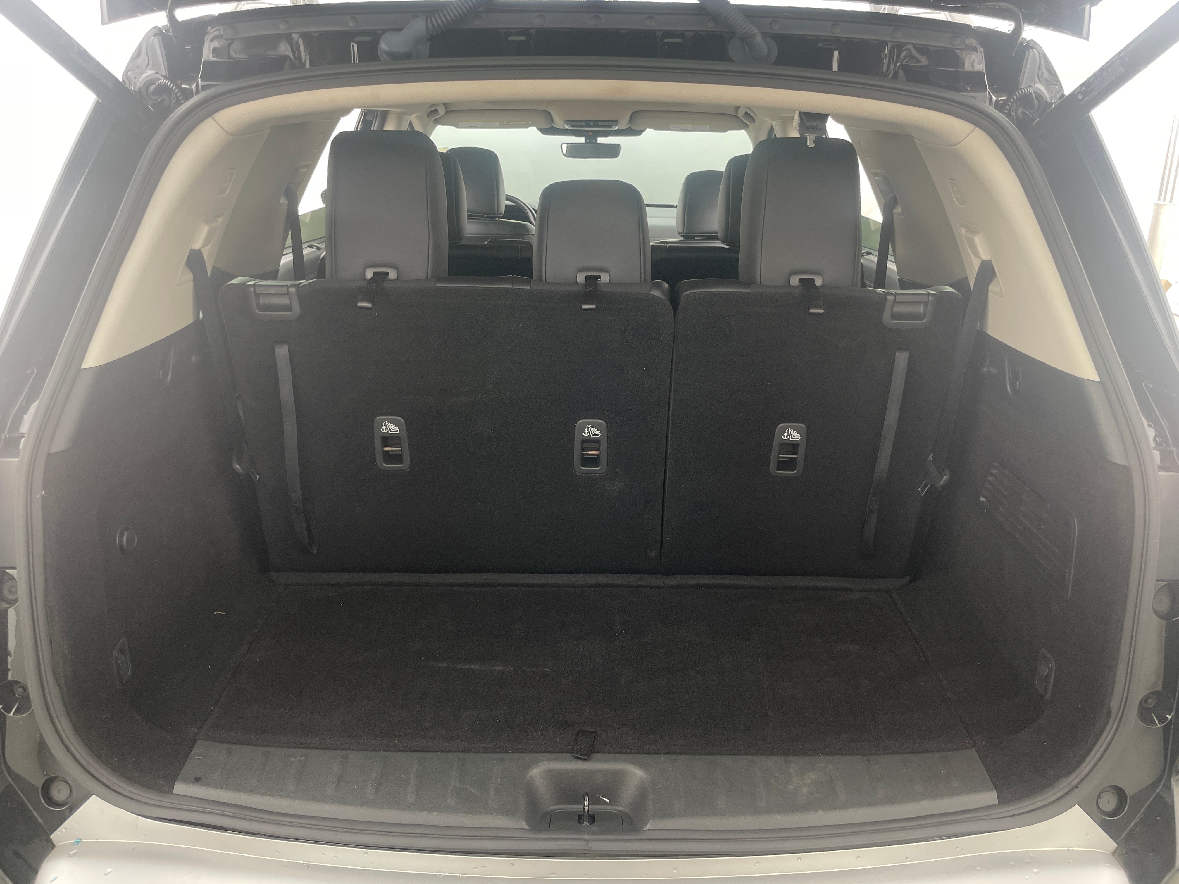 2023 Nissan Pathfinder Platinum - Photo 2