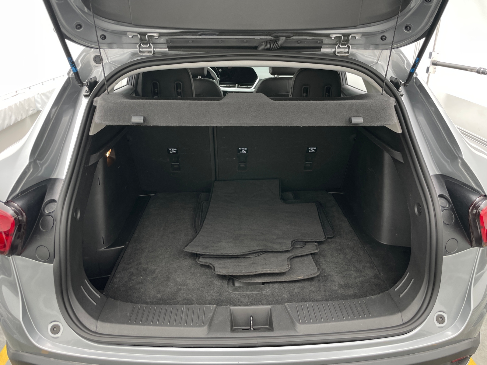Thumbnail: 2025 Chevrolet Trax - 6