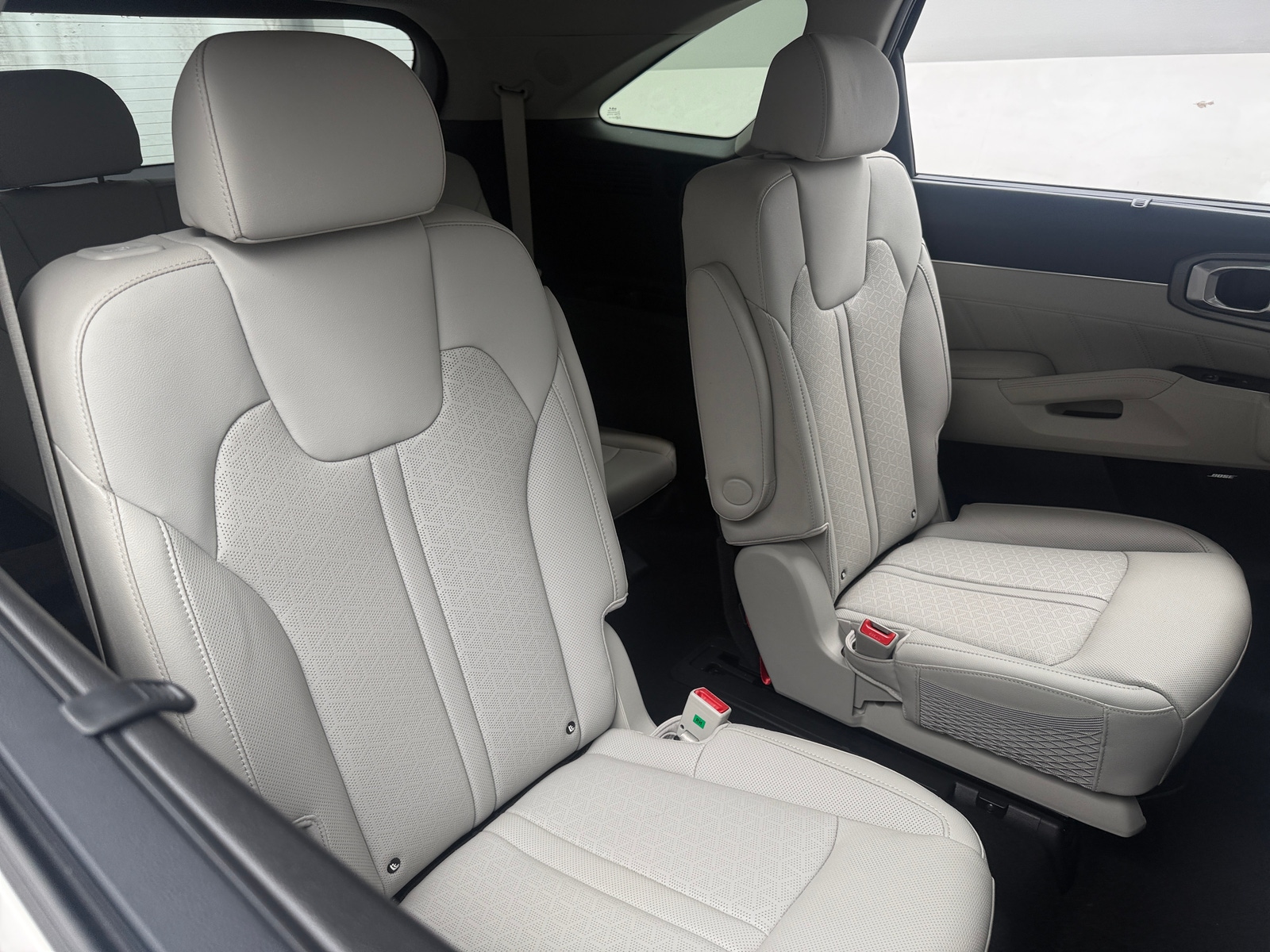 Thumbnail: 2023 Kia Sorento - 5