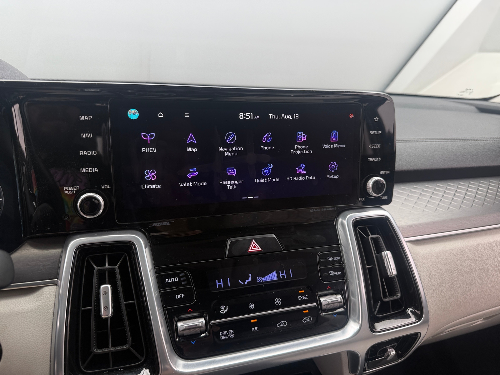 Thumbnail: 2023 Kia Sorento - 3