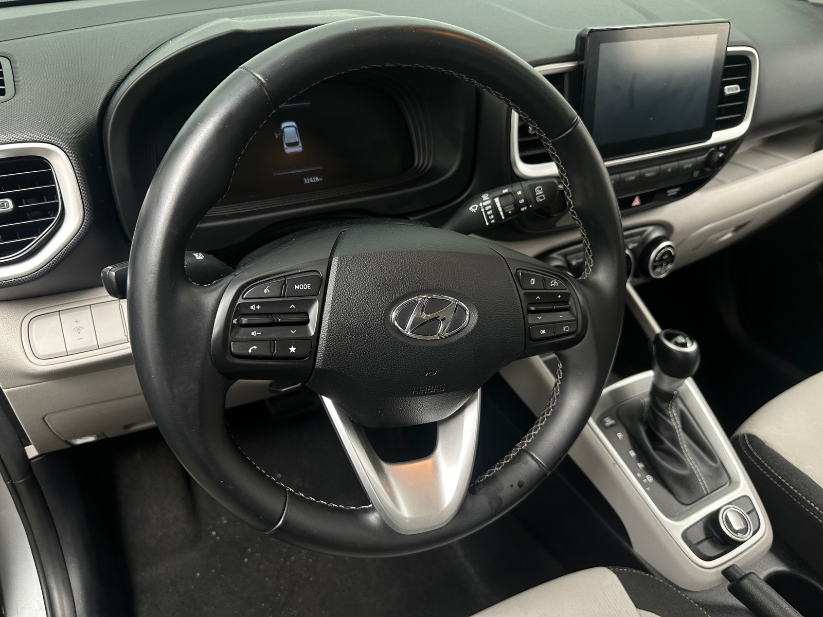 Thumbnail: 2023 Hyundai Venue - 5