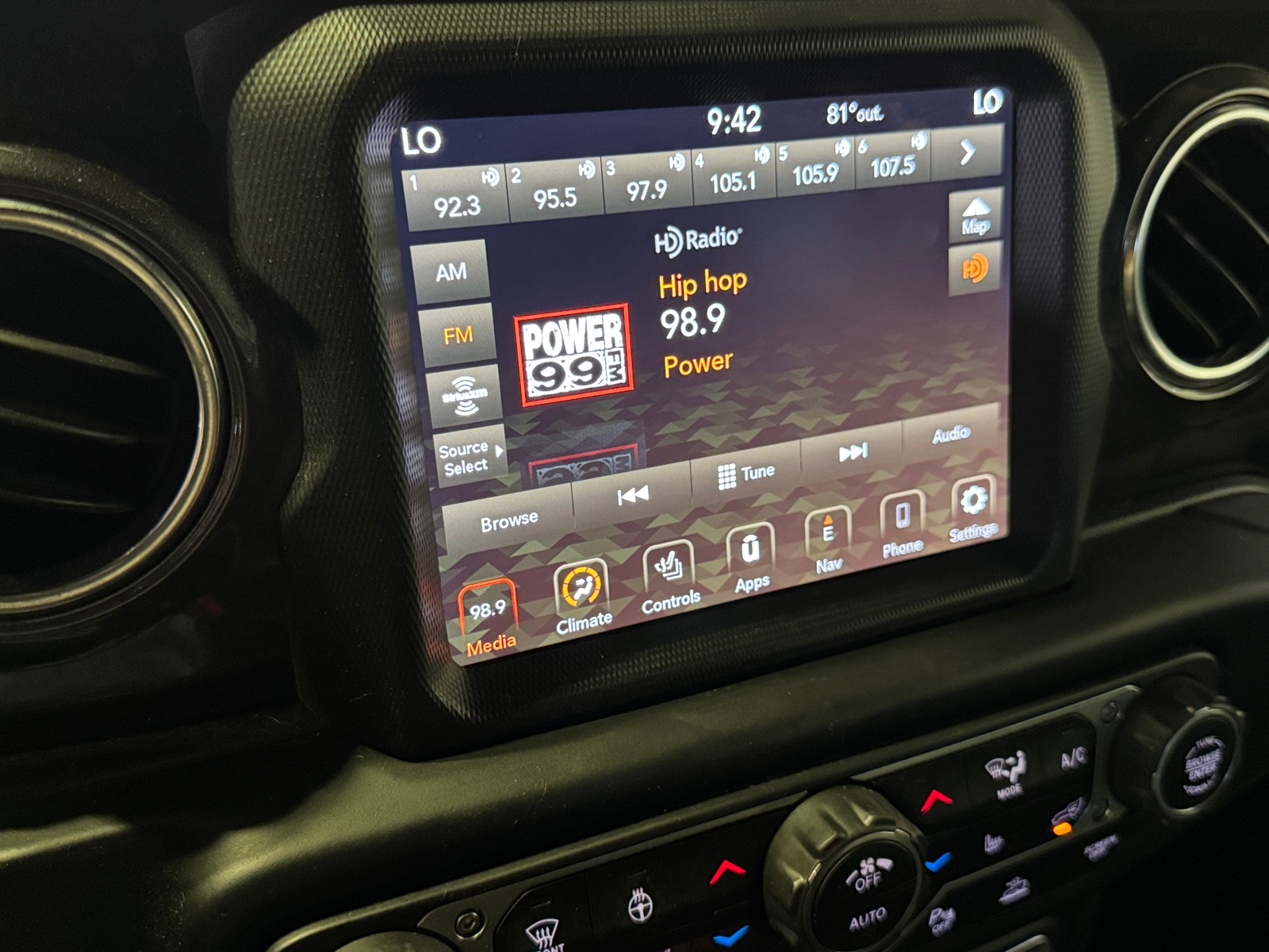 Thumbnail: 2021 Jeep Wrangler - 3