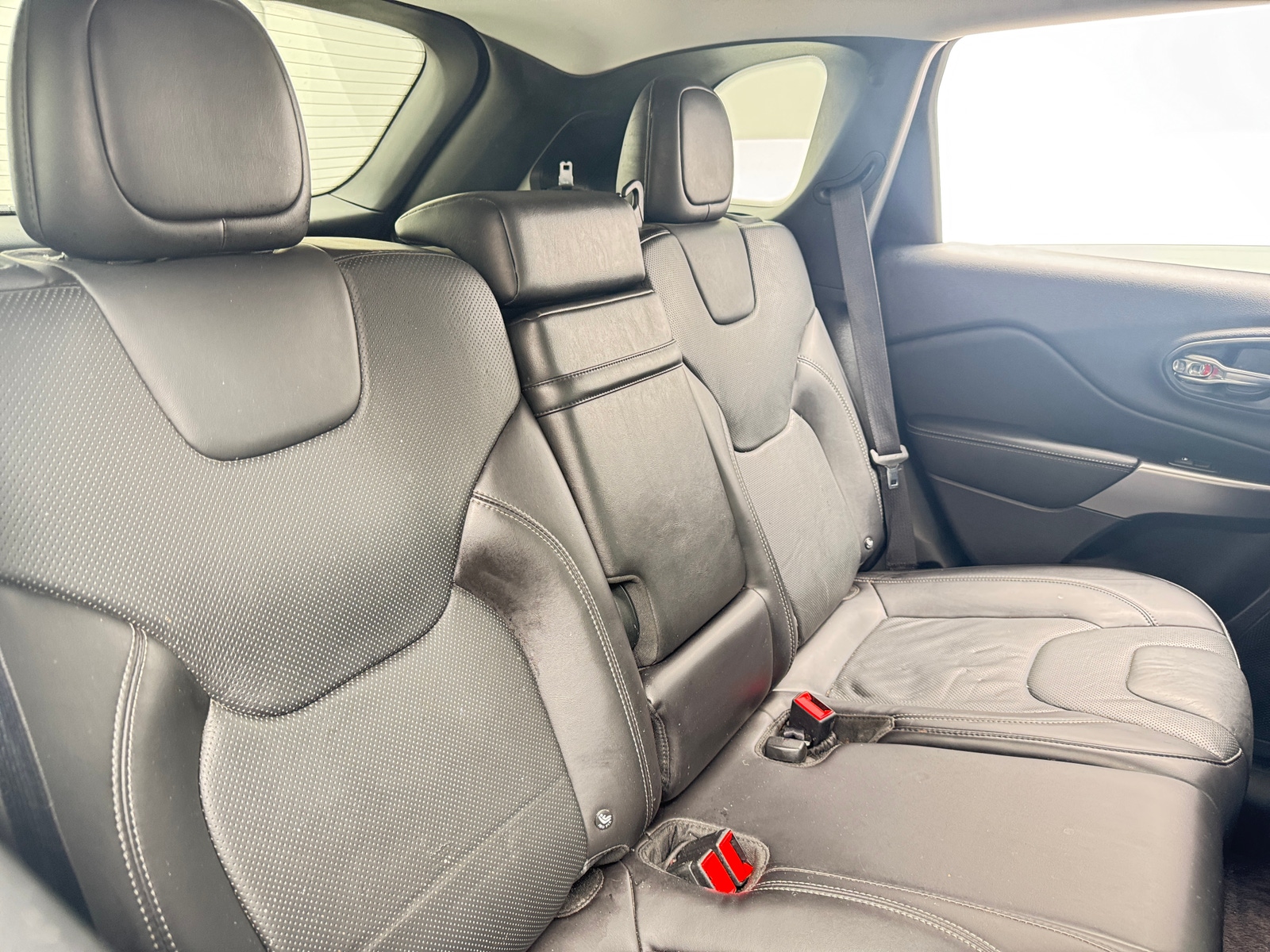 Thumbnail: 2019 Jeep Cherokee - 5