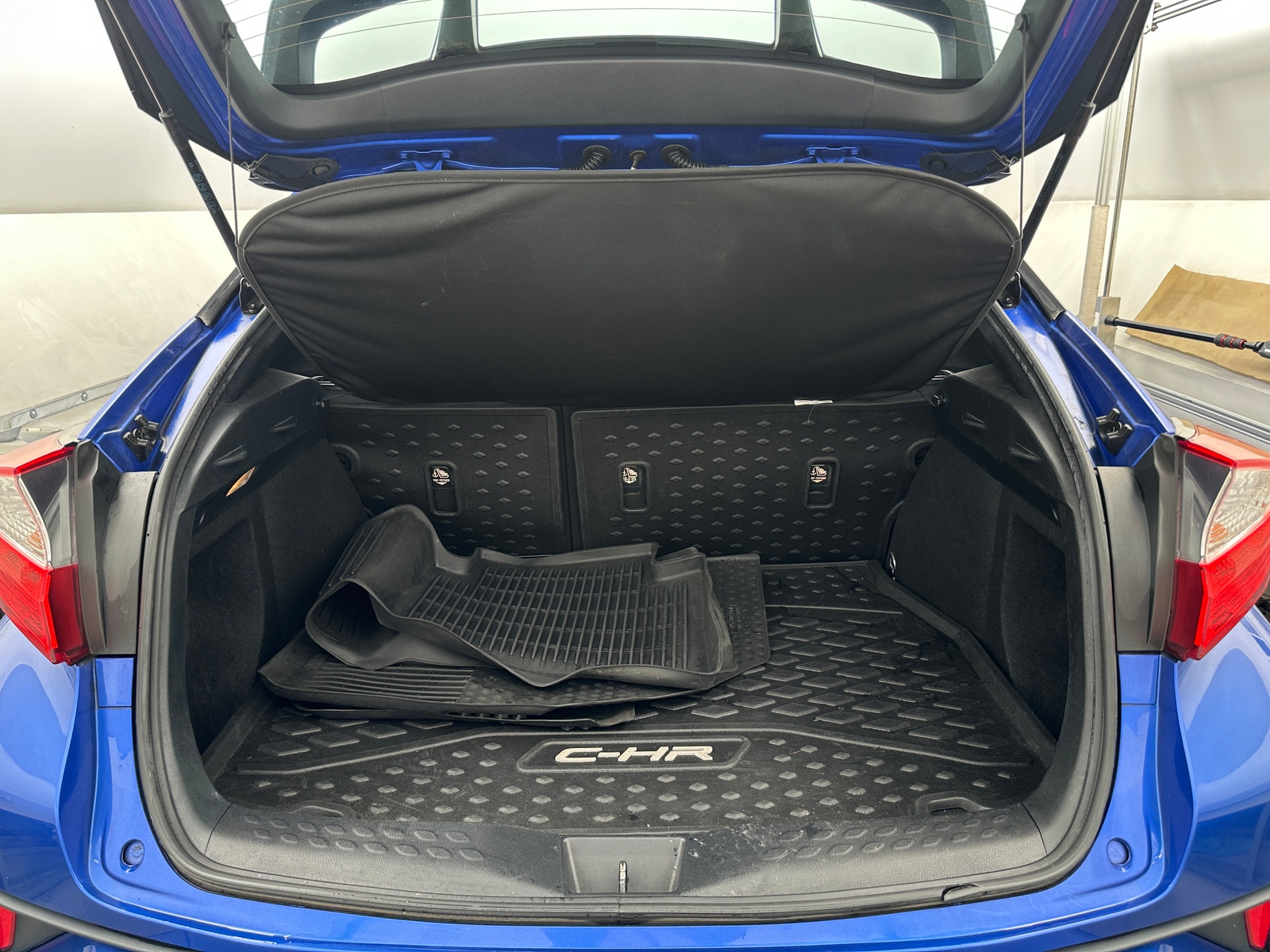 Thumbnail: 2018 Toyota C-HR - 7