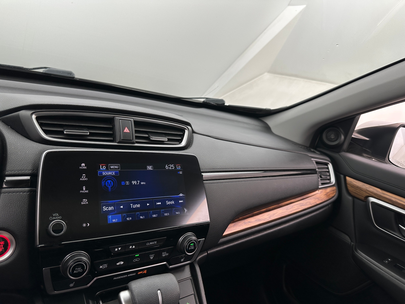 Thumbnail: 2017 Honda CR-V - 4