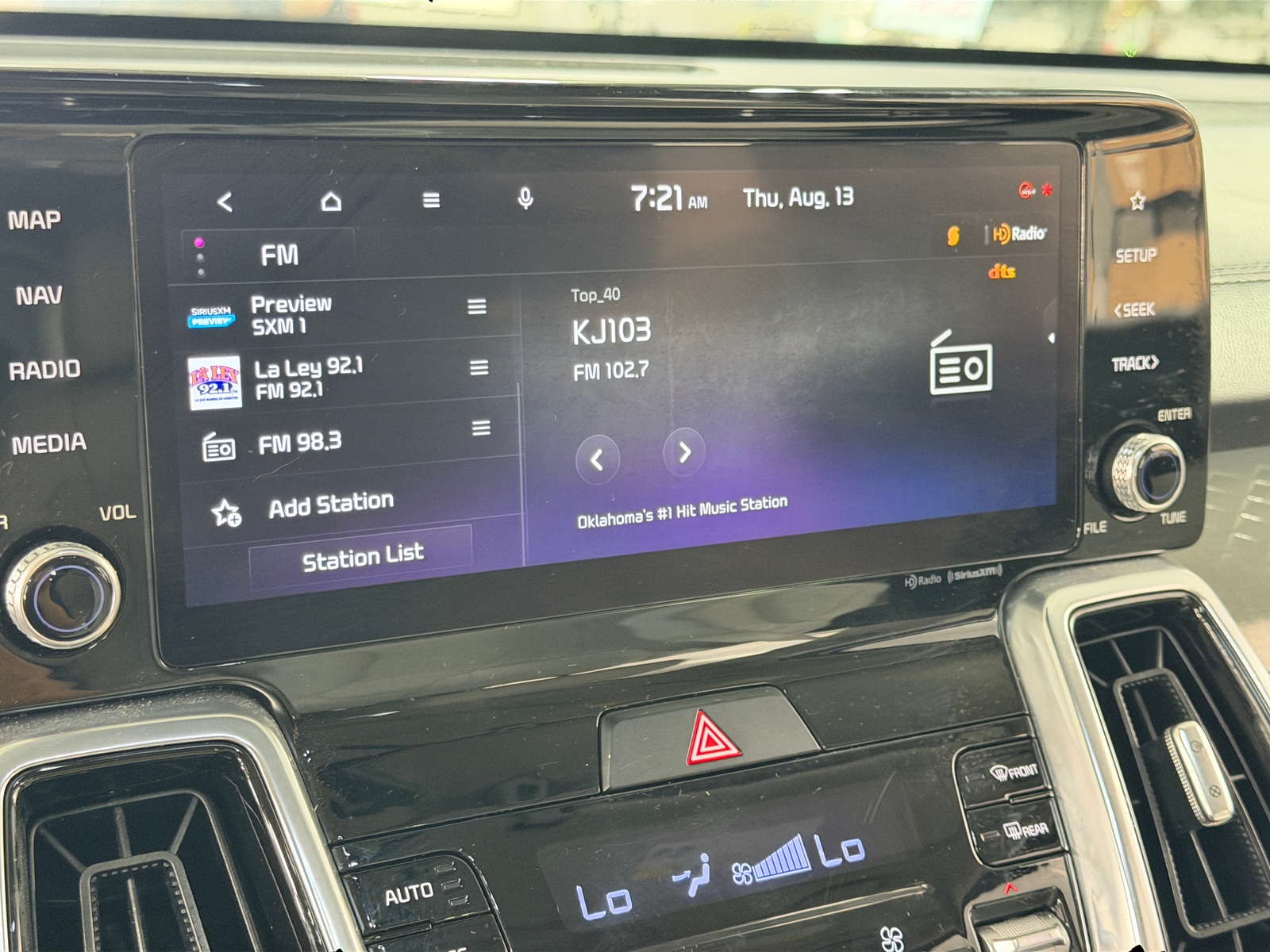 Thumbnail: 2022 Kia Sorento - 3