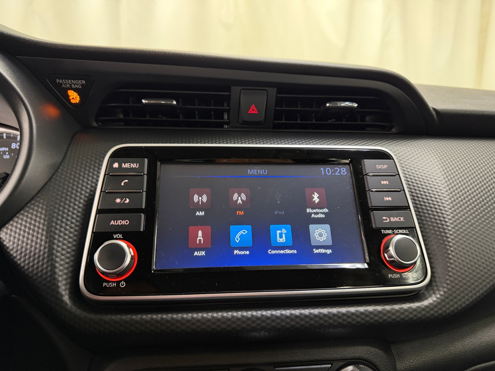 Thumbnail: 2025 Nissan Kicks - 4