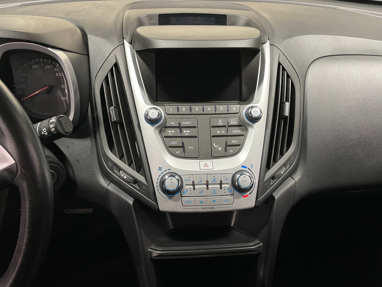 Thumbnail: 2016 Chevrolet Equinox - 3