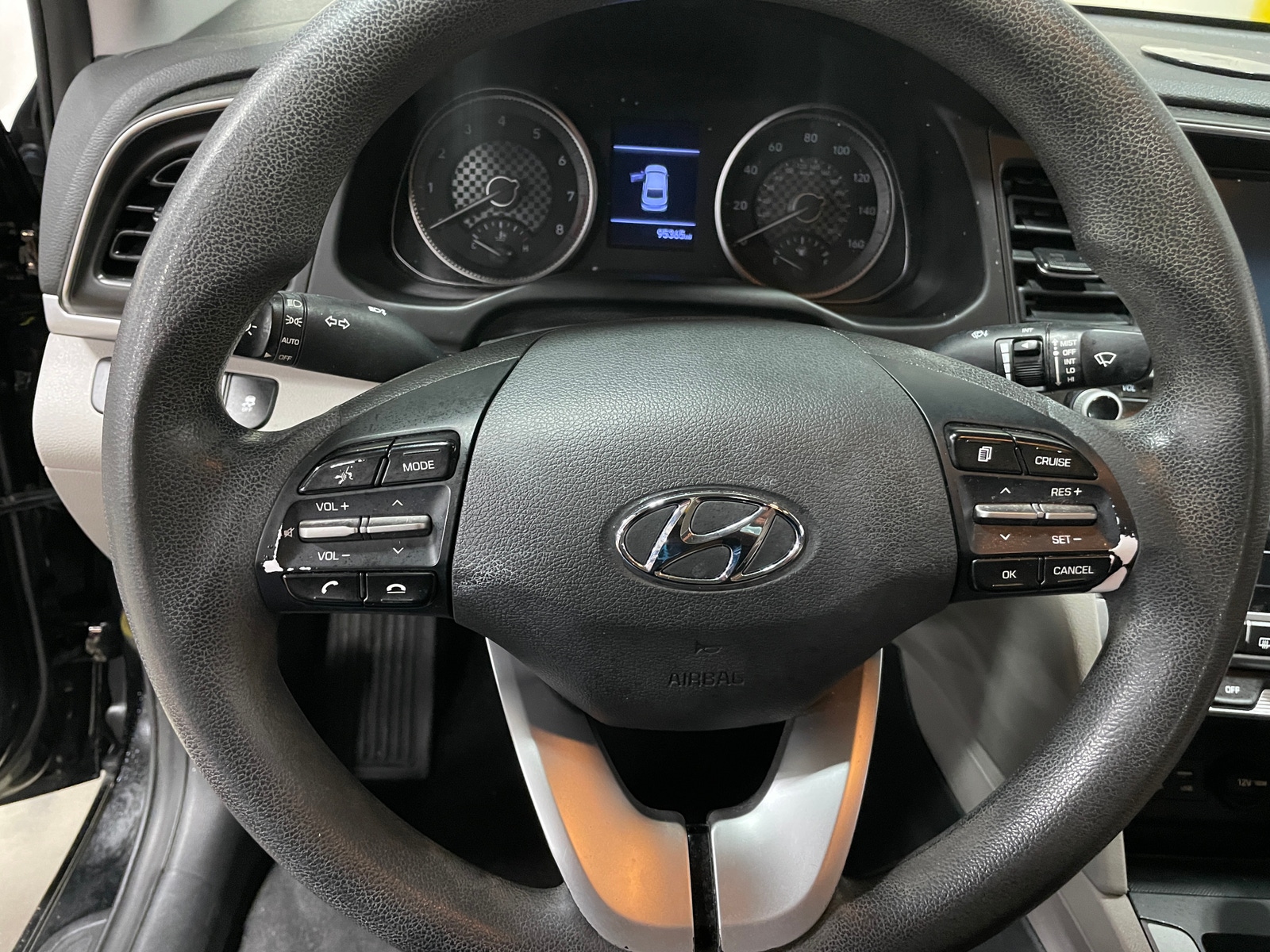 Thumbnail: 2020 Hyundai Elantra - 5