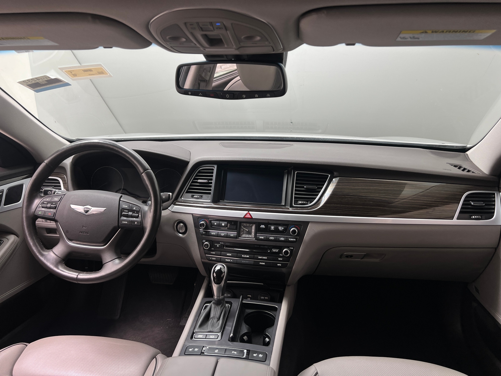 Thumbnail: 2015 Hyundai Genesis - 2