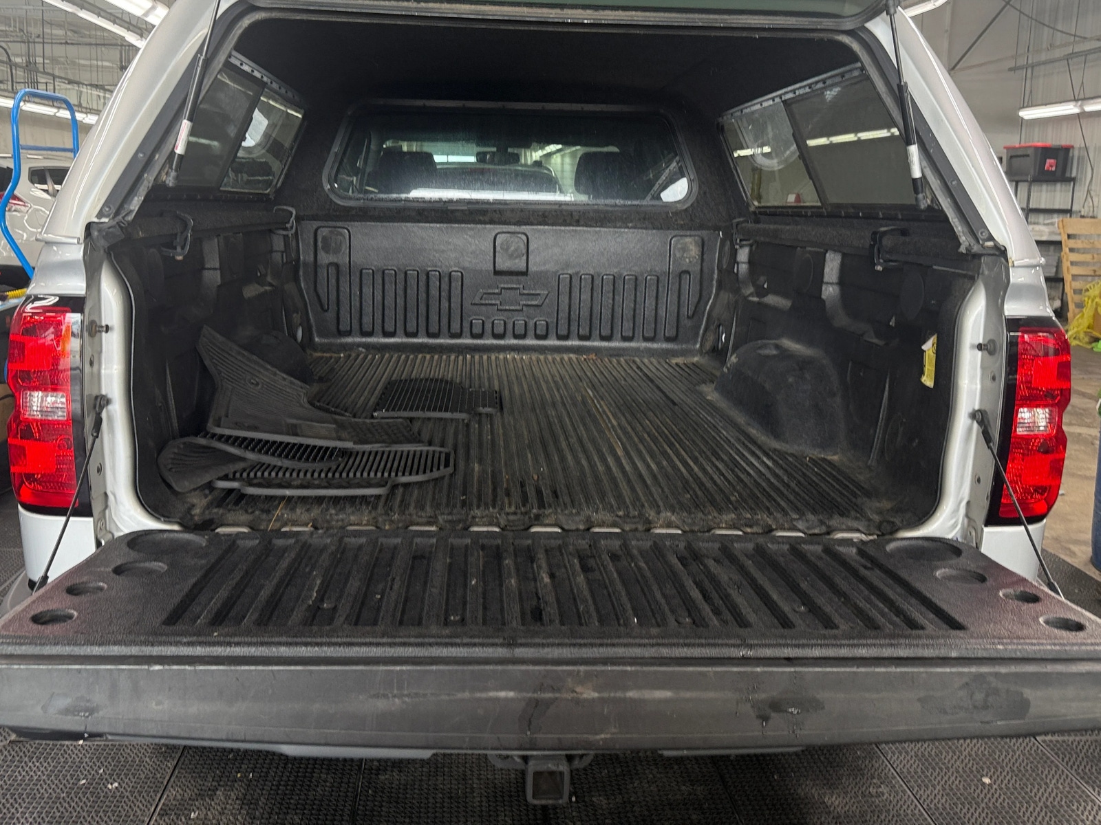 Thumbnail: 2017 Chevrolet Silverado 1500 - 7