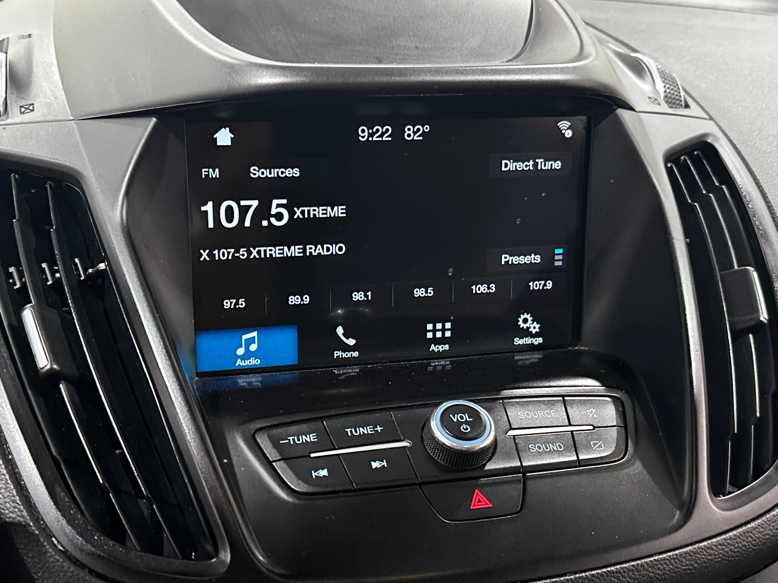 Thumbnail: 2019 Ford Escape - 4