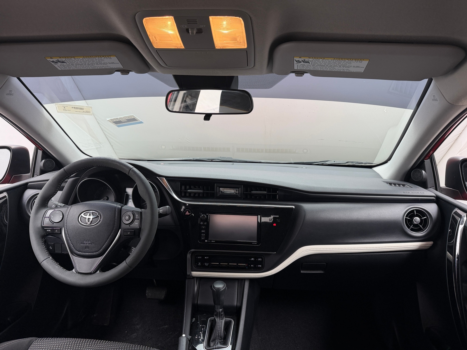 Thumbnail: 2017 Toyota Corolla iM - 3