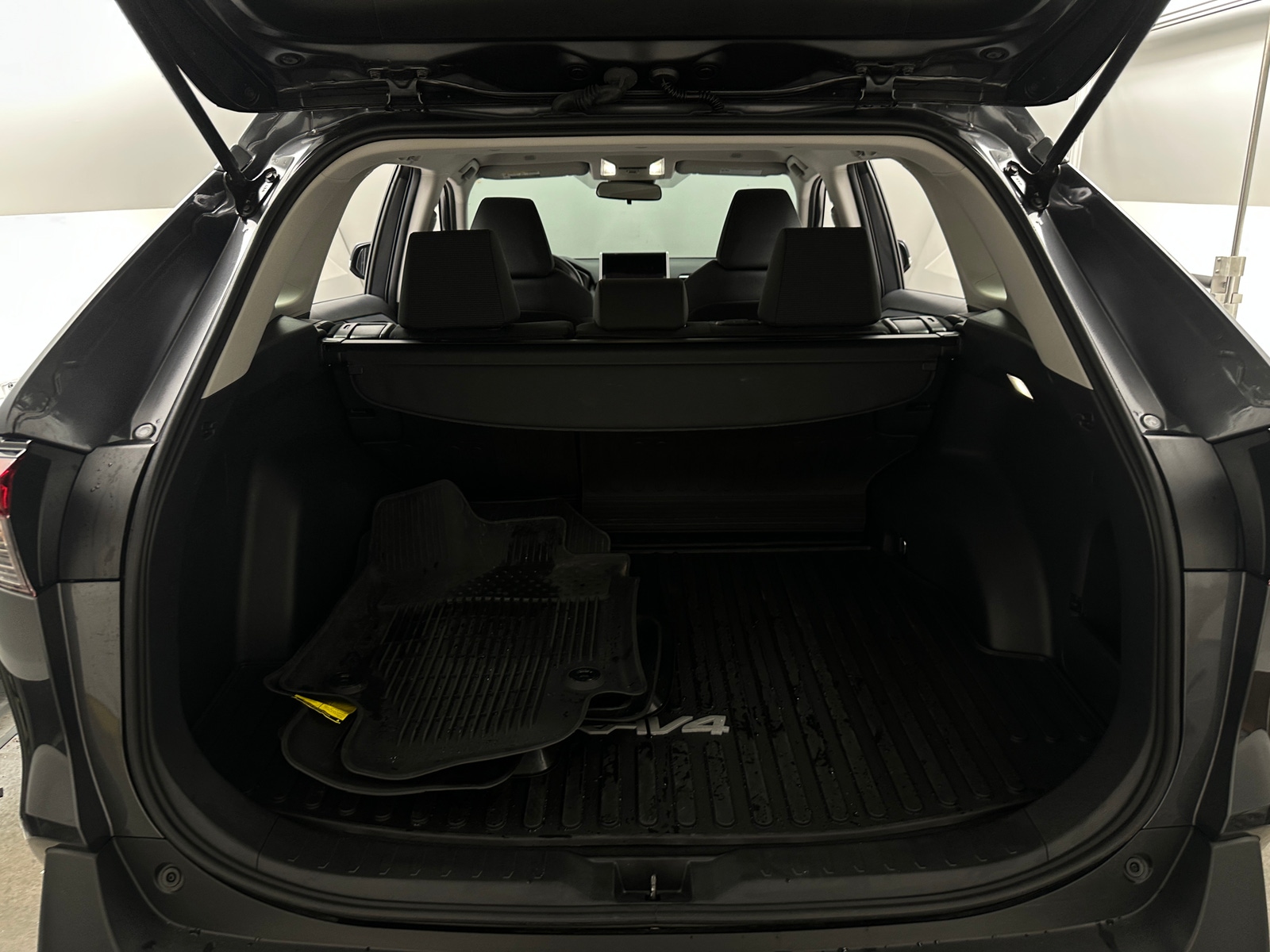 Thumbnail: 2024 Toyota RAV4 - 7