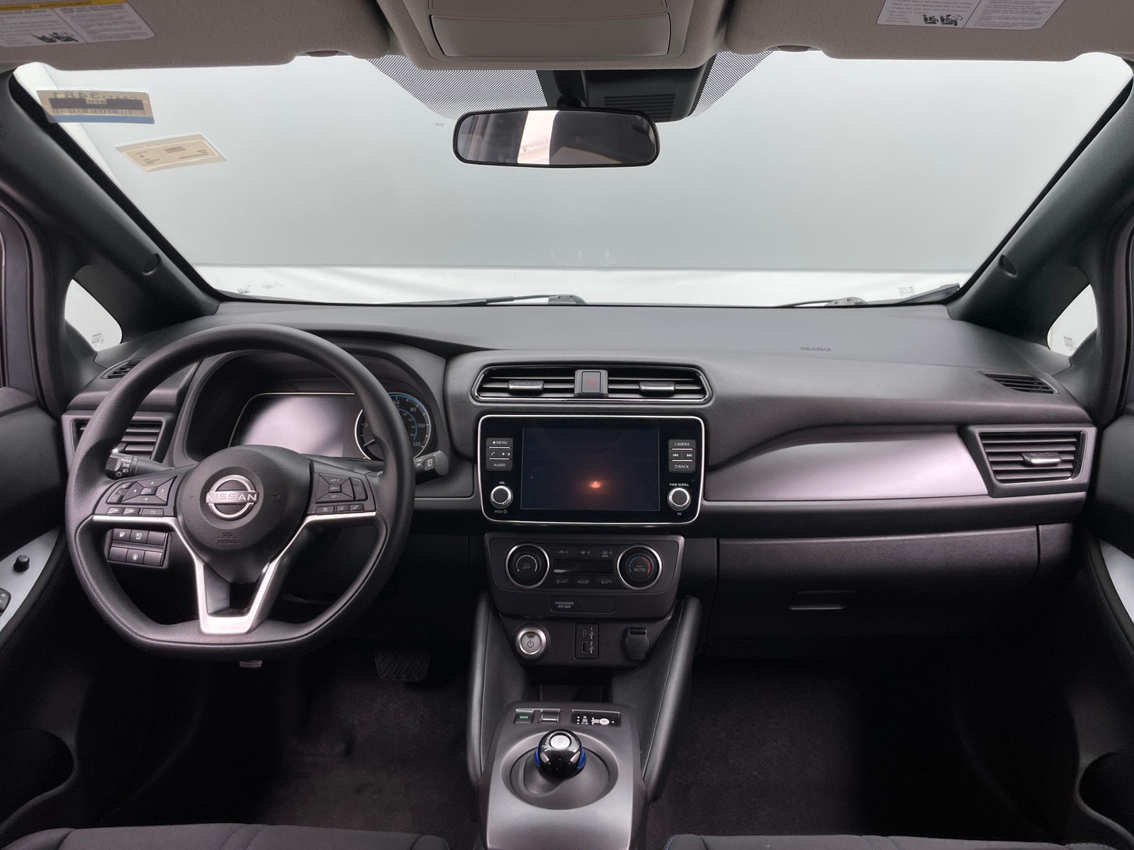 Thumbnail: 2025 Nissan Leaf - 3