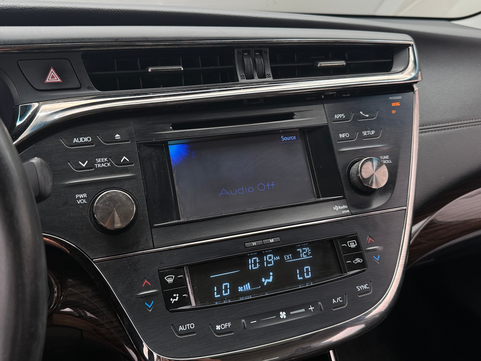 Thumbnail: 2014 Toyota Avalon - 3