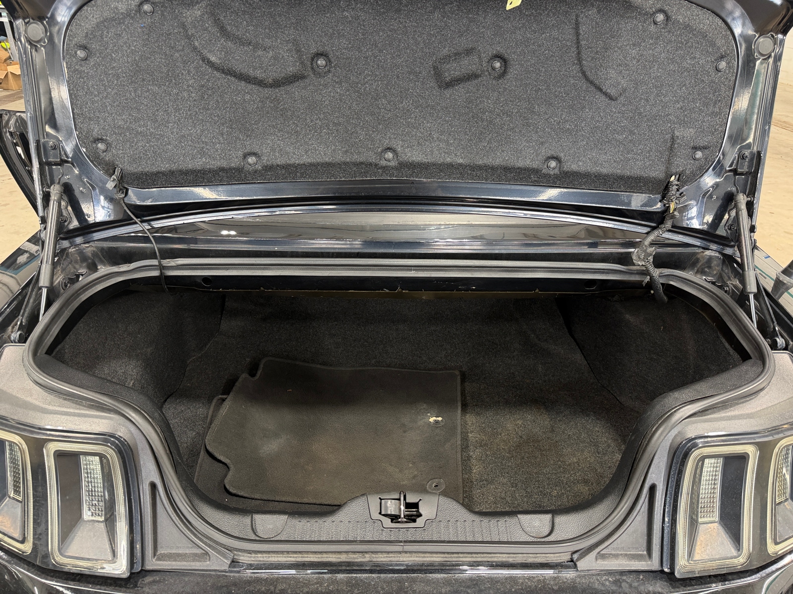 Thumbnail: 2014 Ford Mustang - 7