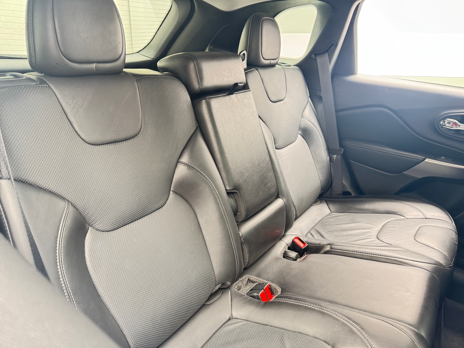 Thumbnail: 2020 Jeep Cherokee - 5
