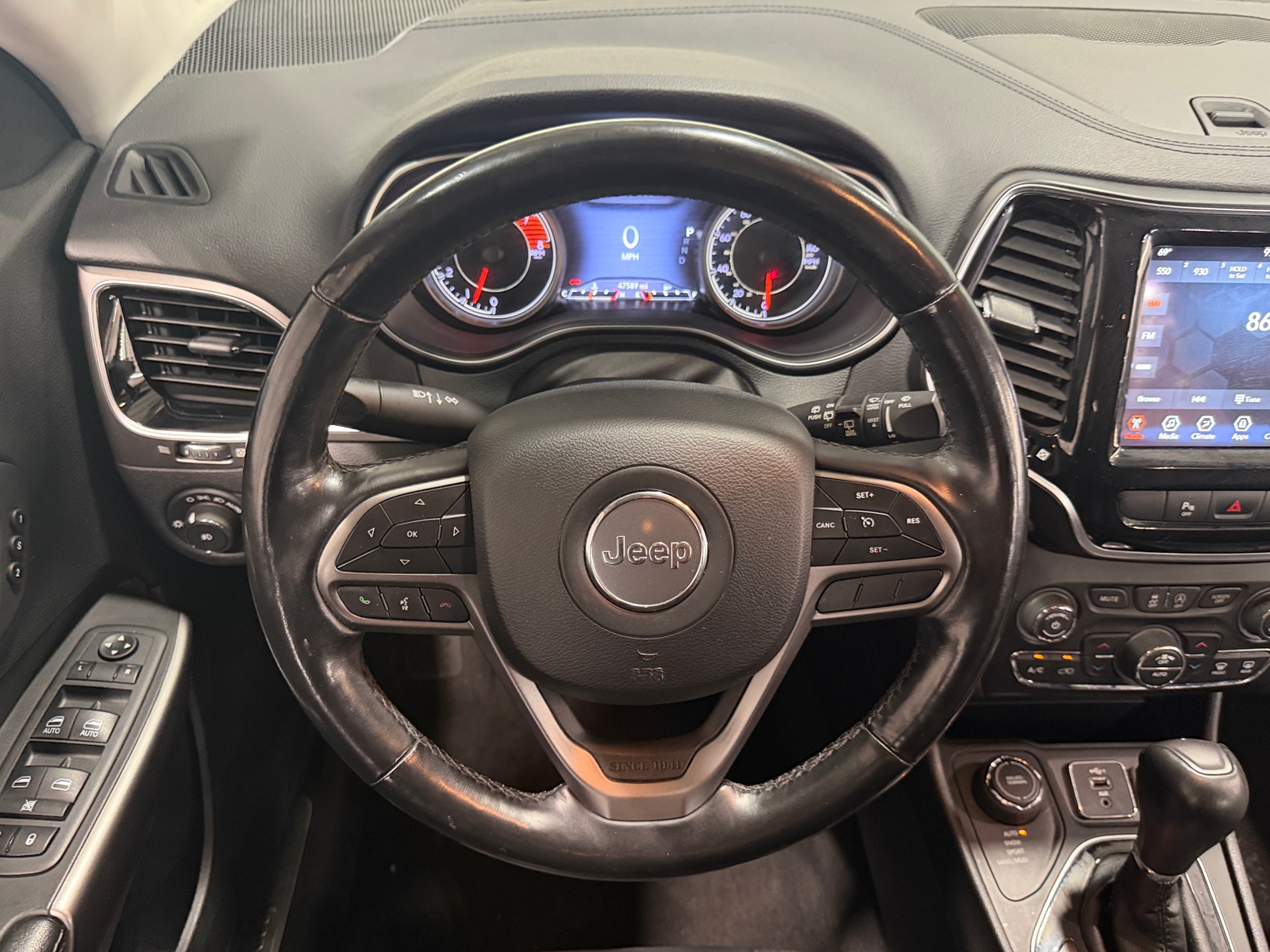 Thumbnail: 2020 Jeep Cherokee - 4