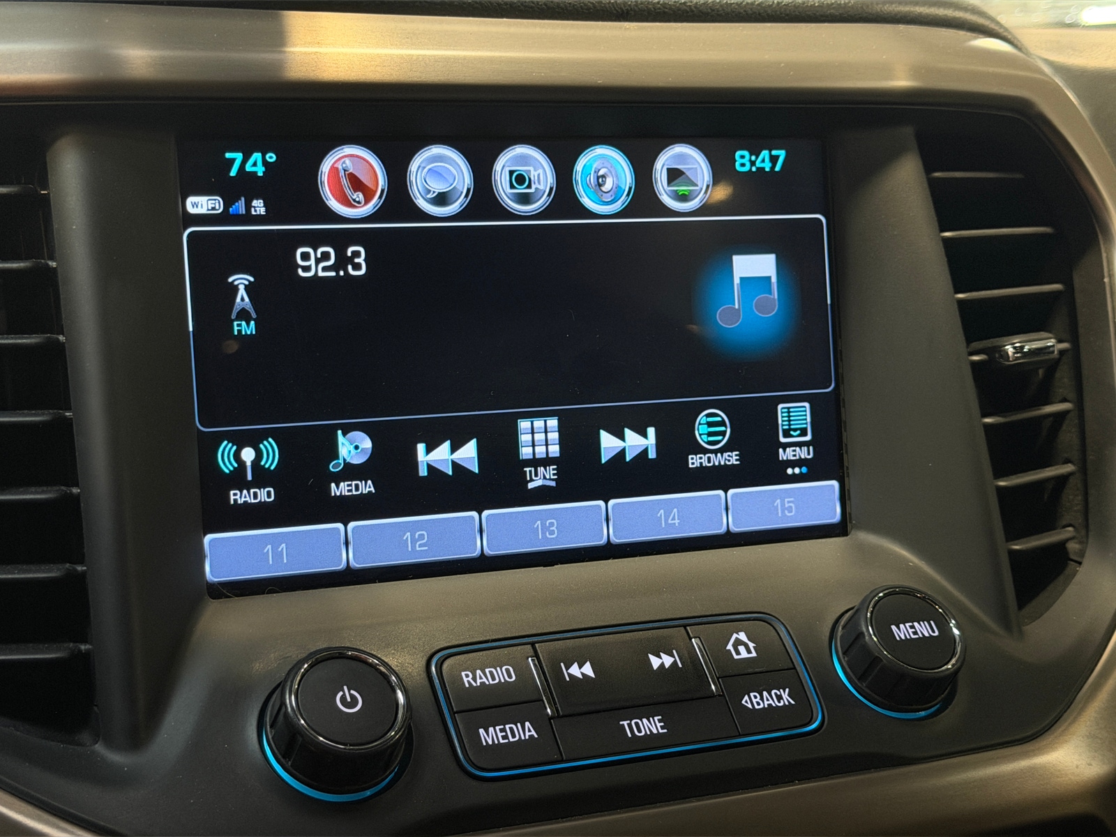 Thumbnail: 2018 GMC Acadia - 3