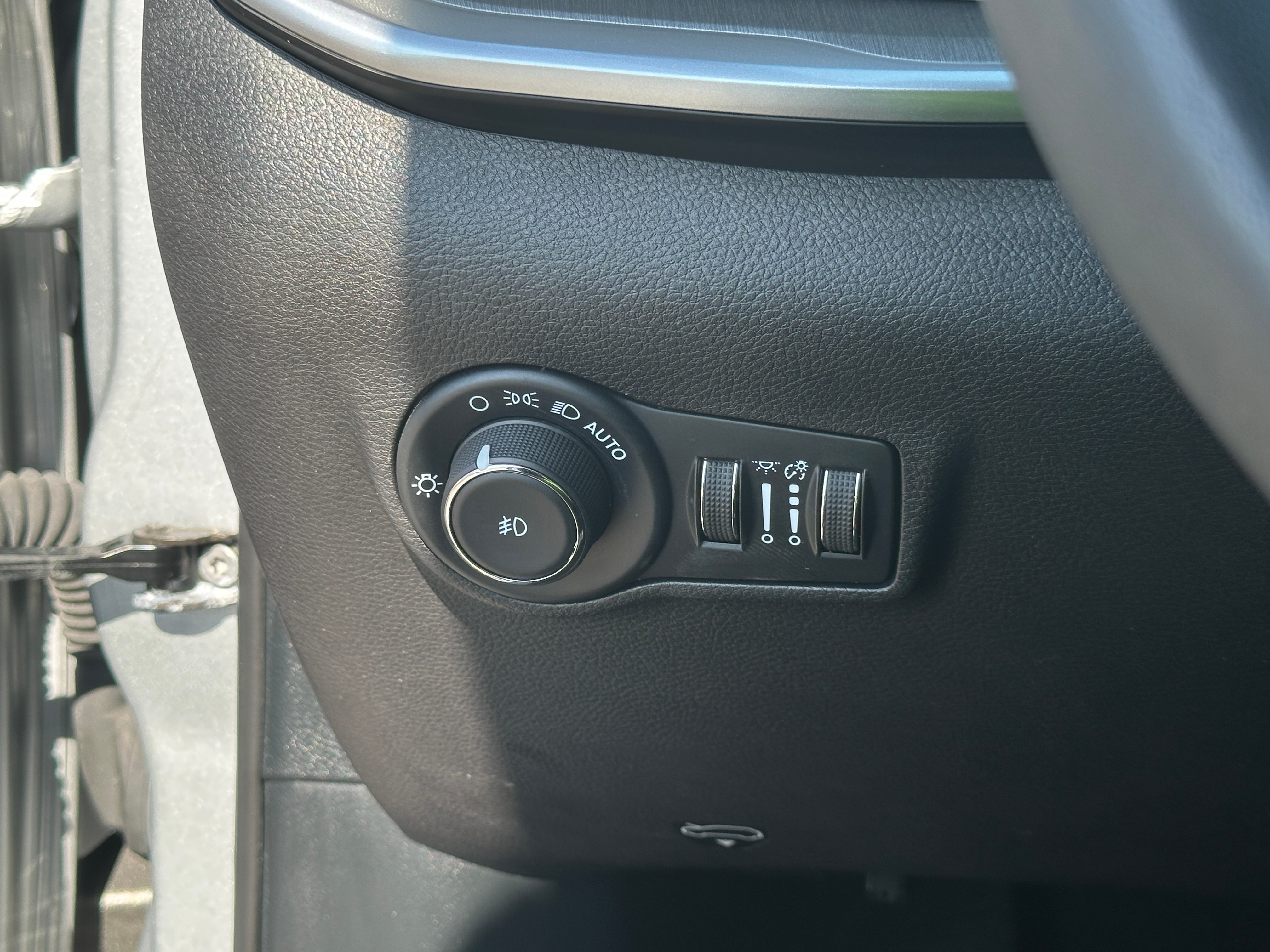 2025 Jeep Compass Limited - Photo 13
