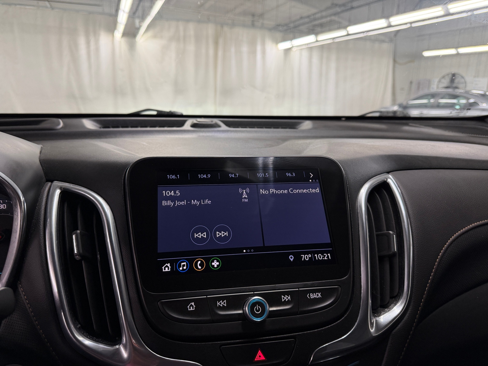 Thumbnail: 2021 Chevrolet Equinox - 3