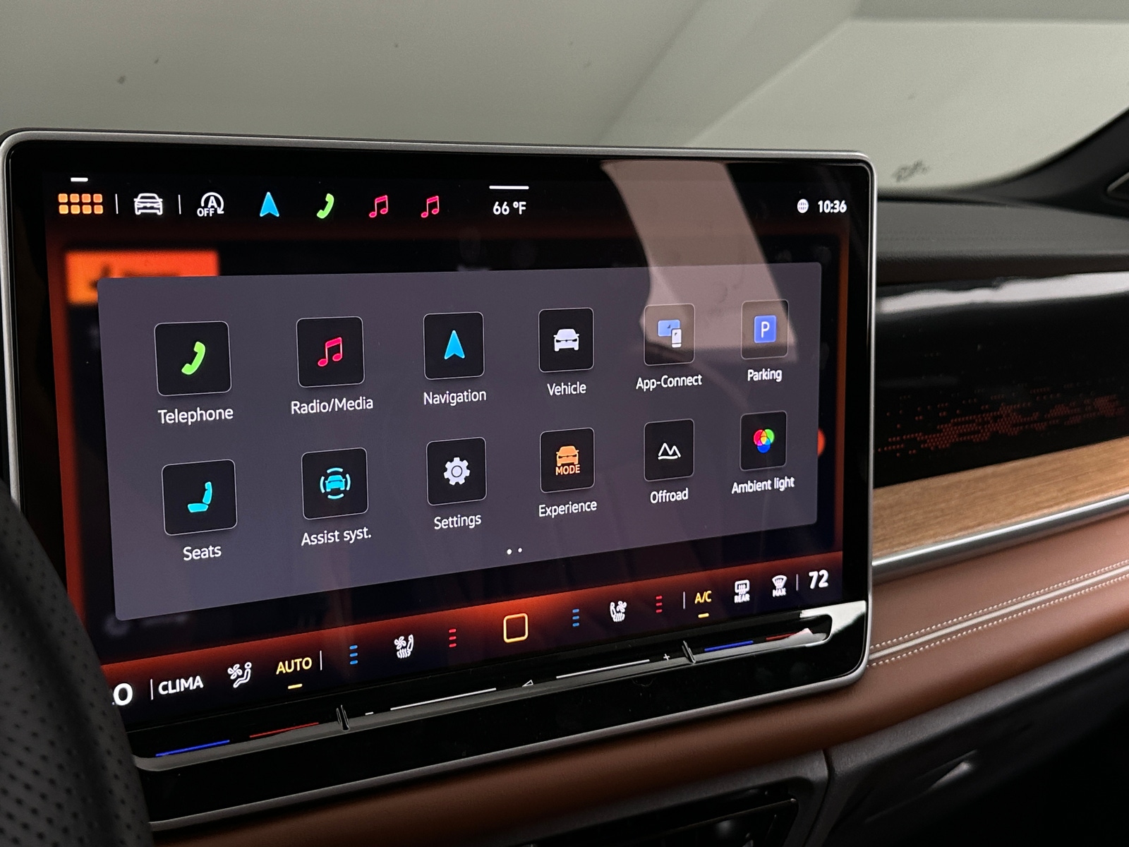 Thumbnail: 2026 Volkswagen Tiguan - 3