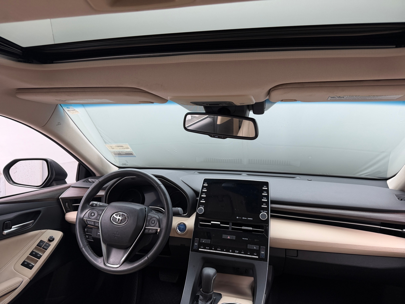 Thumbnail: 2019 Toyota Avalon - 3