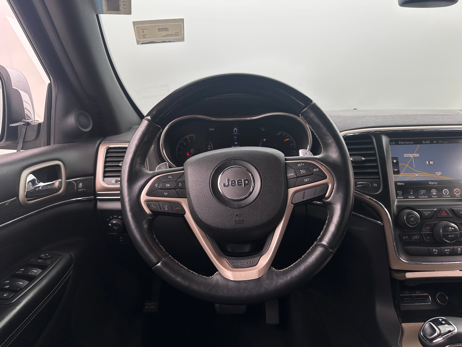 Thumbnail: 2015 Jeep Grand Cherokee - 4