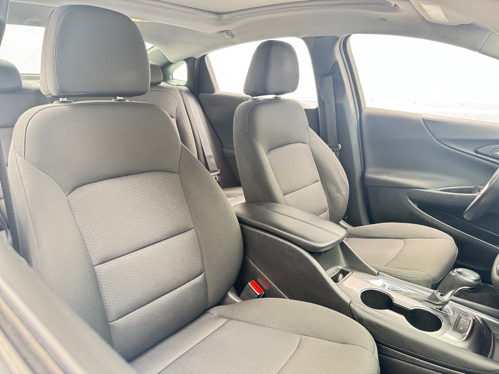 Thumbnail: 2018 Chevrolet Malibu - 2
