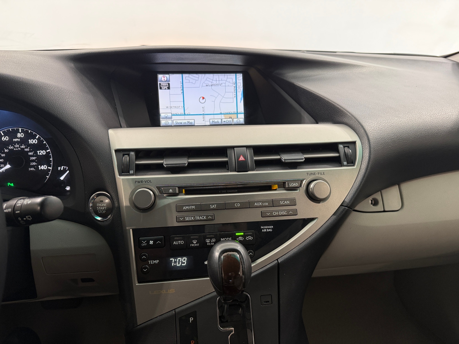 Thumbnail: 2010 Lexus RX - 4