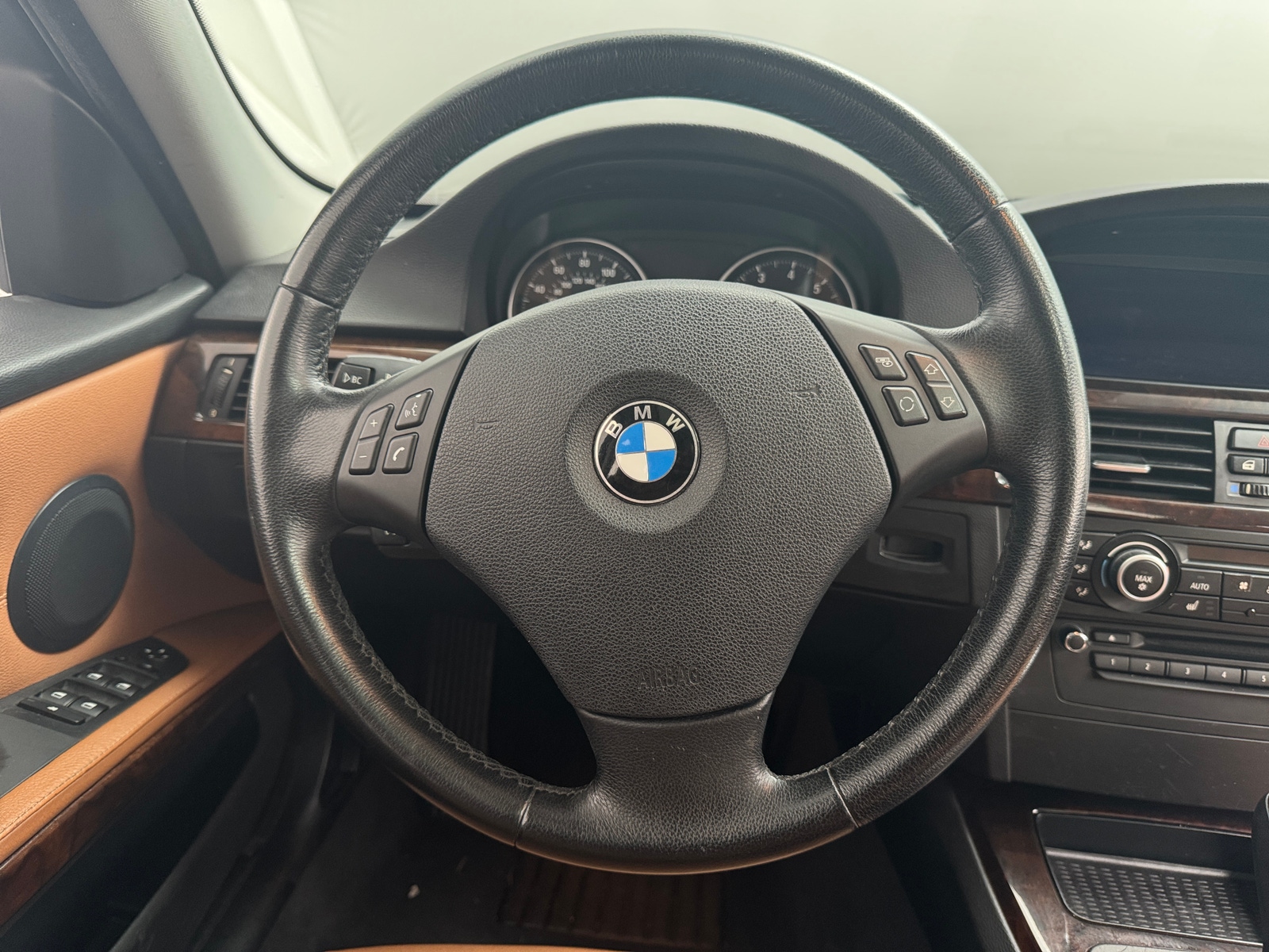 Thumbnail: 2010 BMW 3 Series - 4