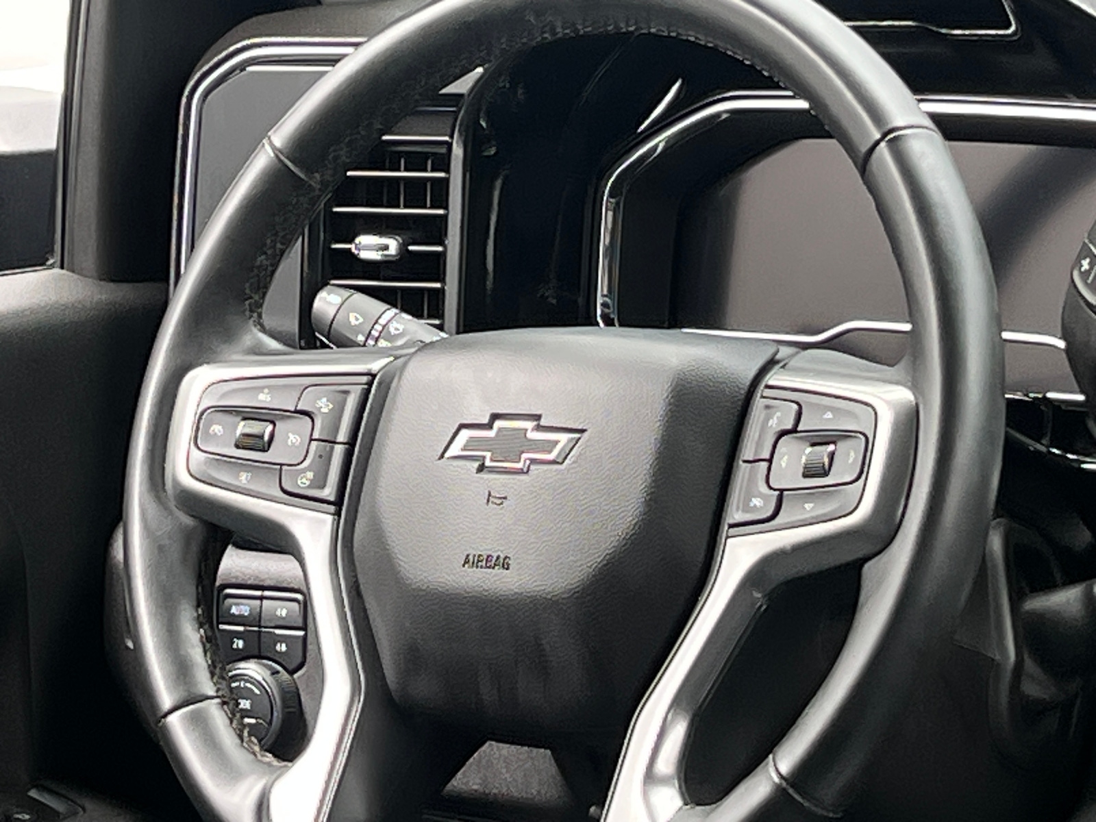 Thumbnail: 2024 Chevrolet Silverado 3500 - 4