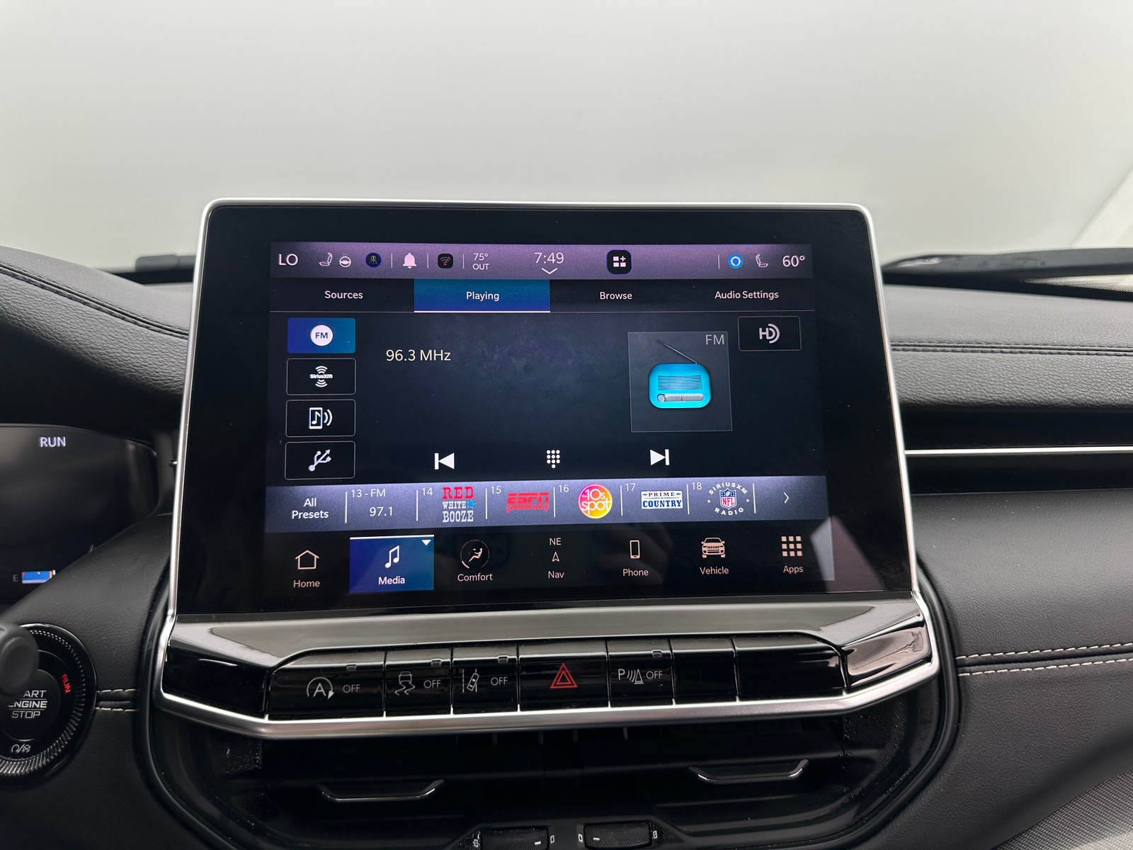 Thumbnail: 2023 Jeep Compass - 3