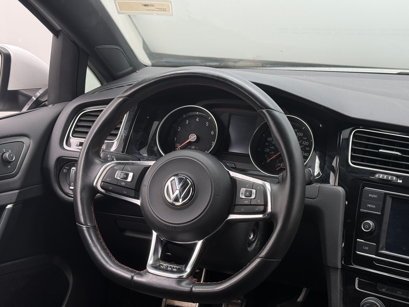 Thumbnail: 2019 Volkswagen Golf - 5