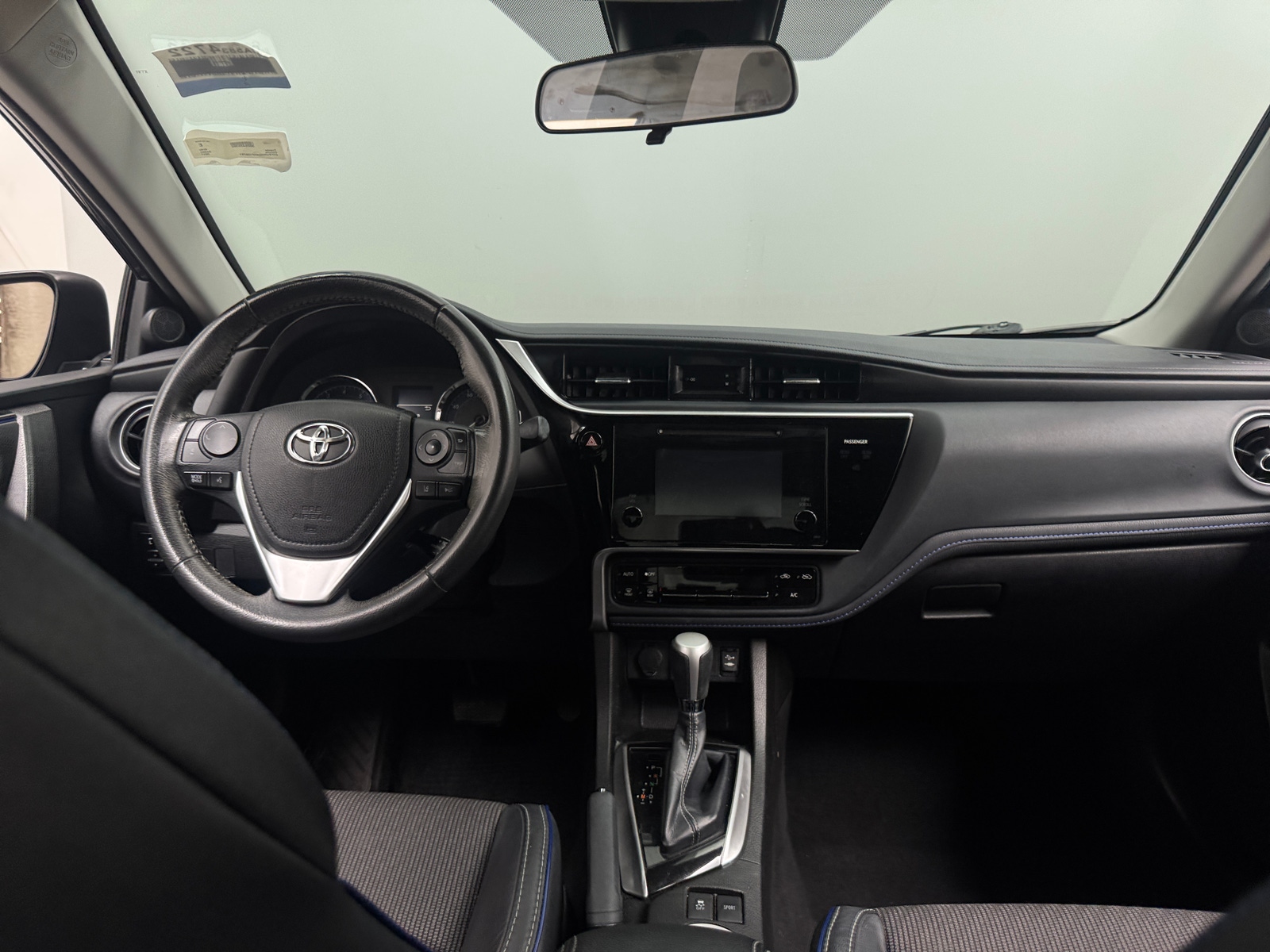 Thumbnail: 2017 Toyota Corolla - 3