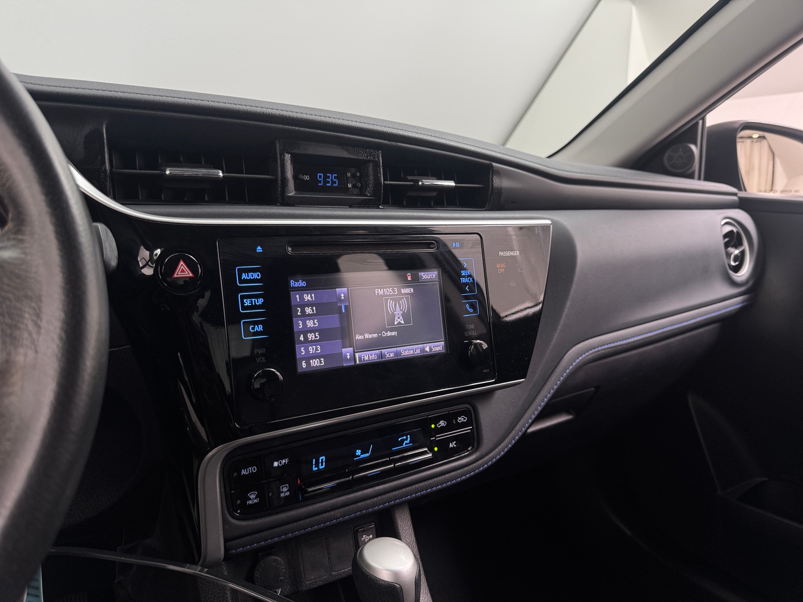 Thumbnail: 2017 Toyota Corolla - 4