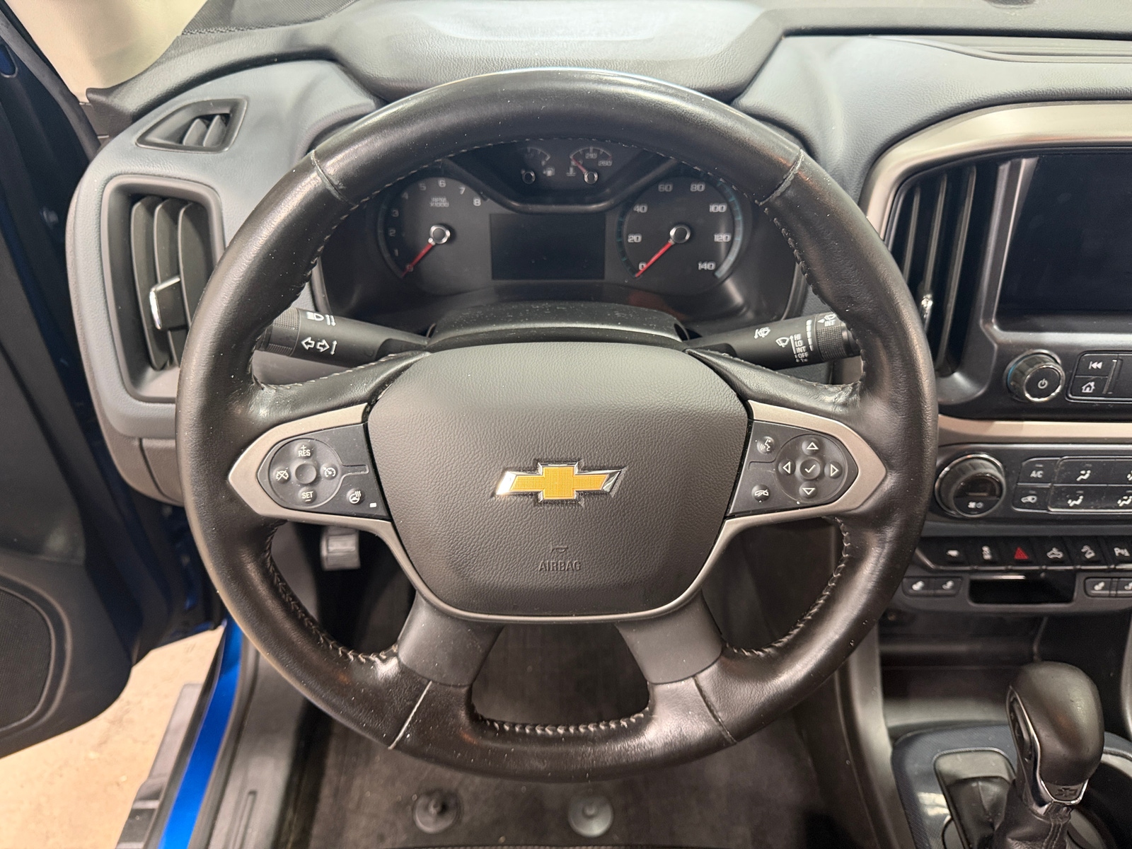 Thumbnail: 2022 Chevrolet Colorado - 4