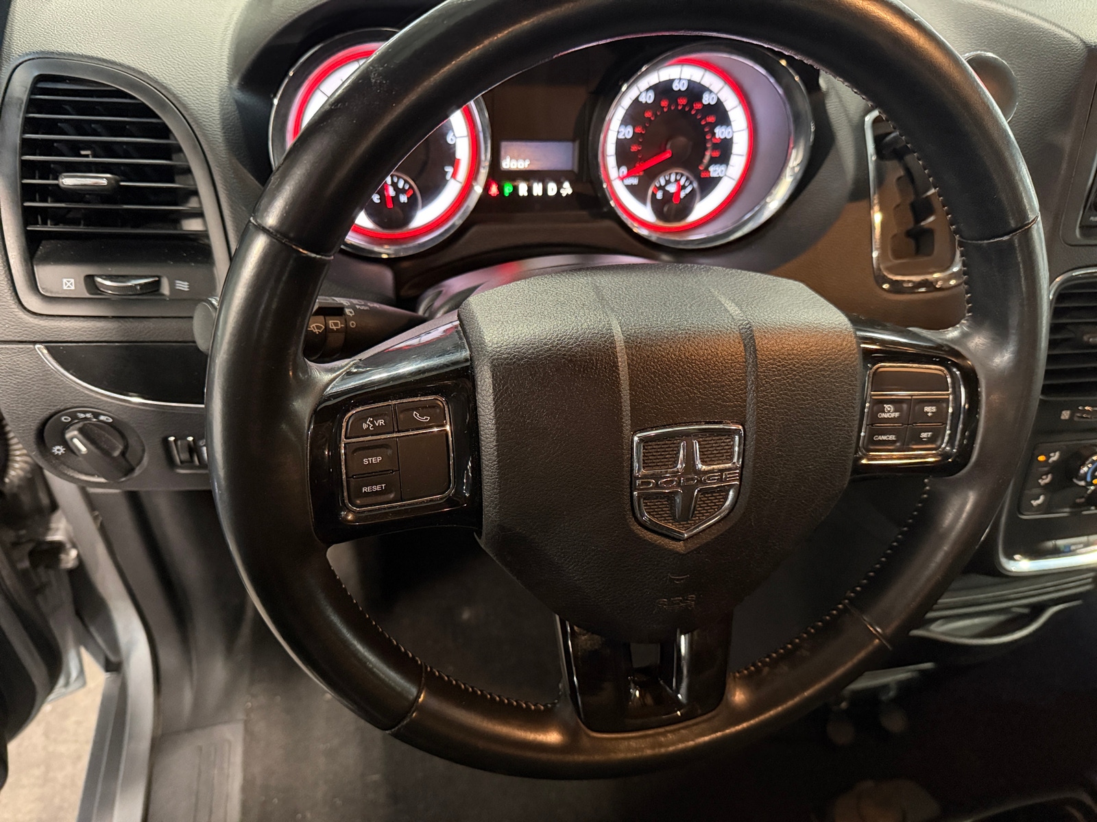 Thumbnail: 2017 Dodge Grand Caravan - 5