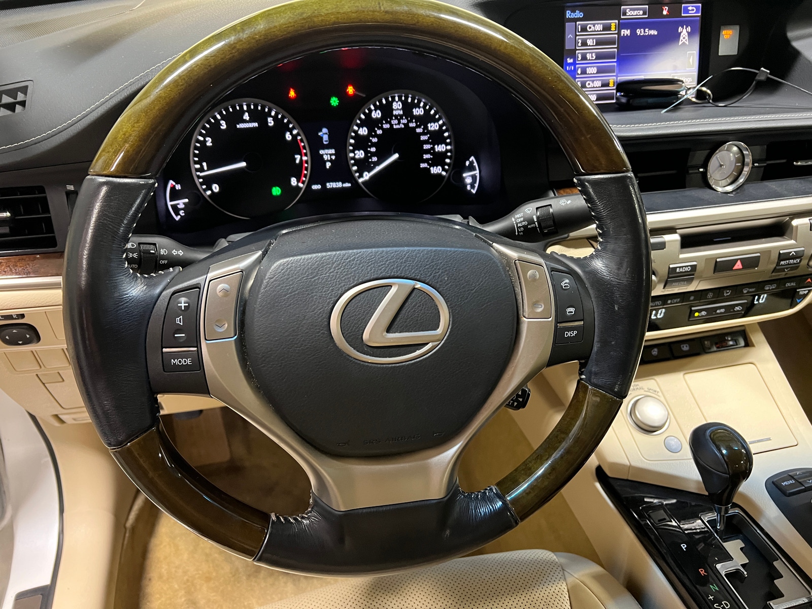 Thumbnail: 2015 Lexus ES - 4