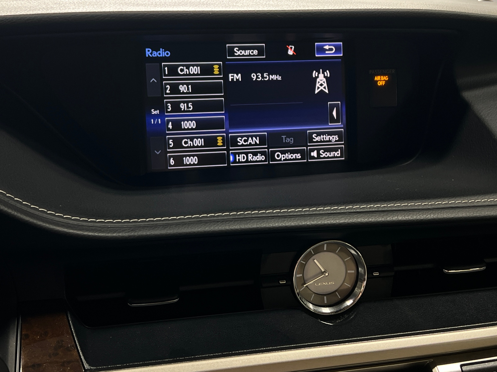 Thumbnail: 2015 Lexus ES - 3