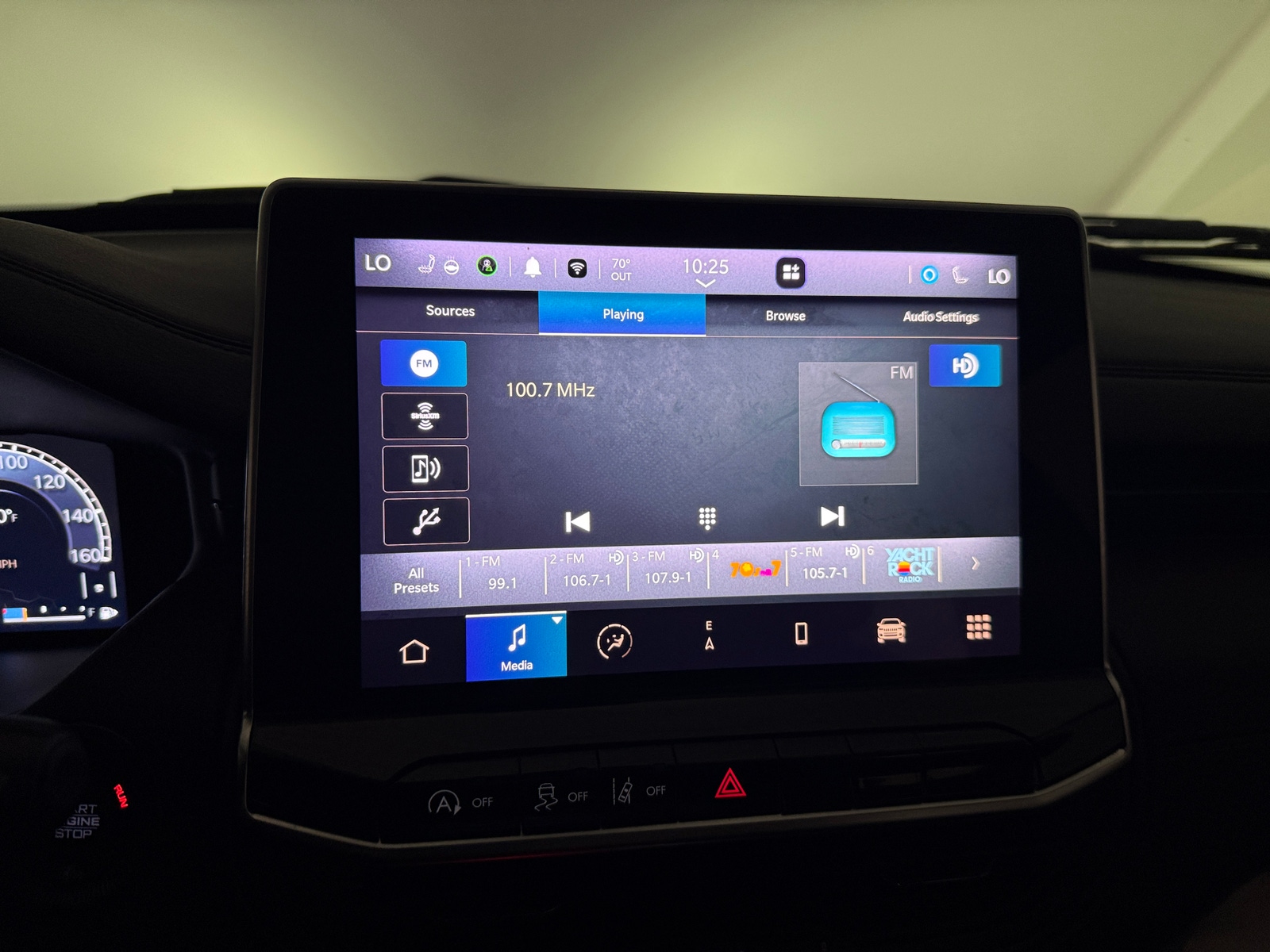Thumbnail: 2022 Jeep Compass - 3