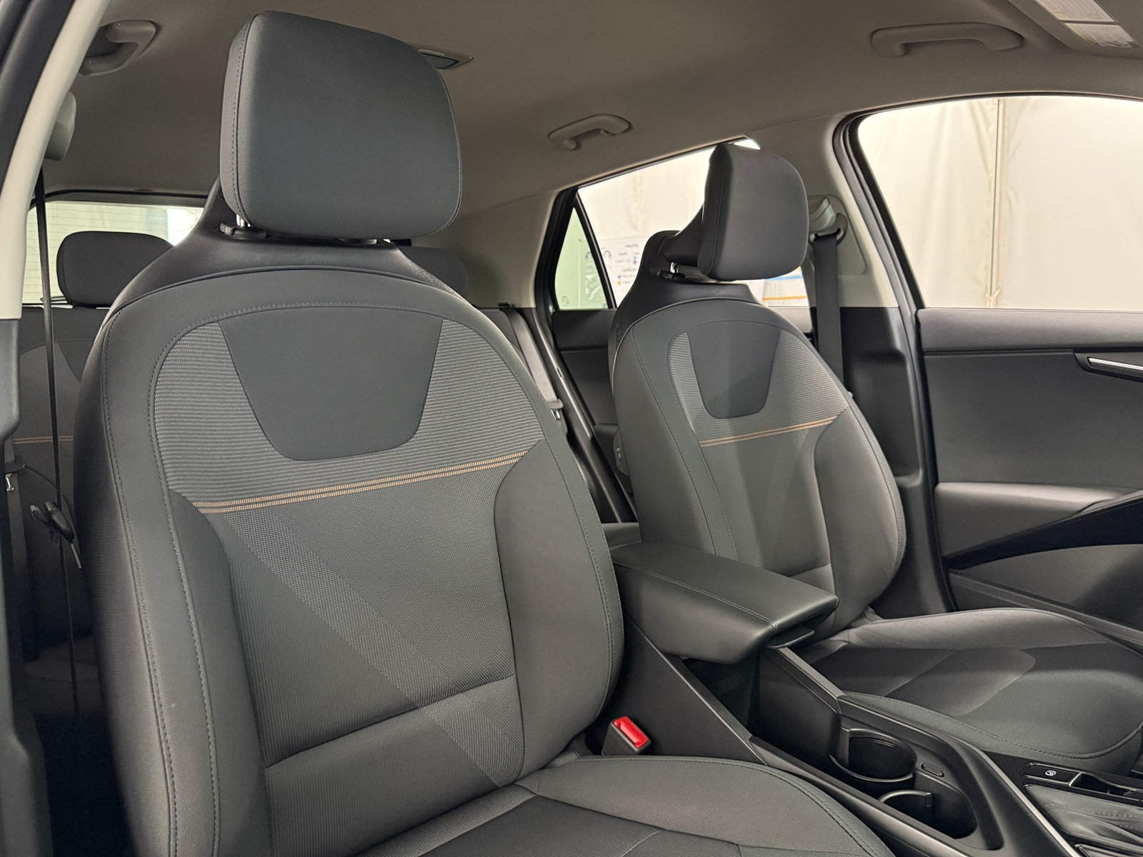 Thumbnail: 2026 Kia Niro - 2