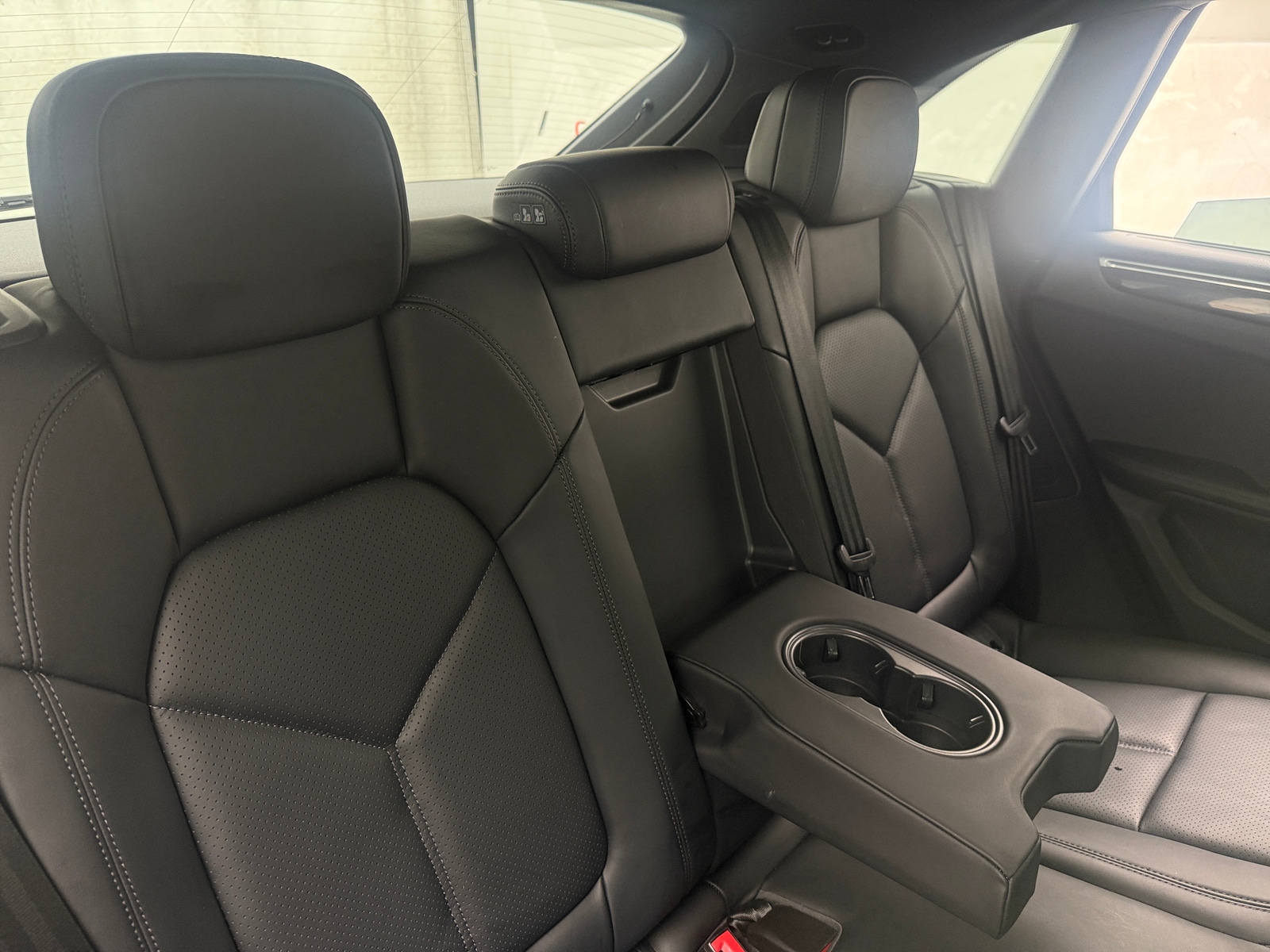 Thumbnail: 2024 Porsche Macan - 6