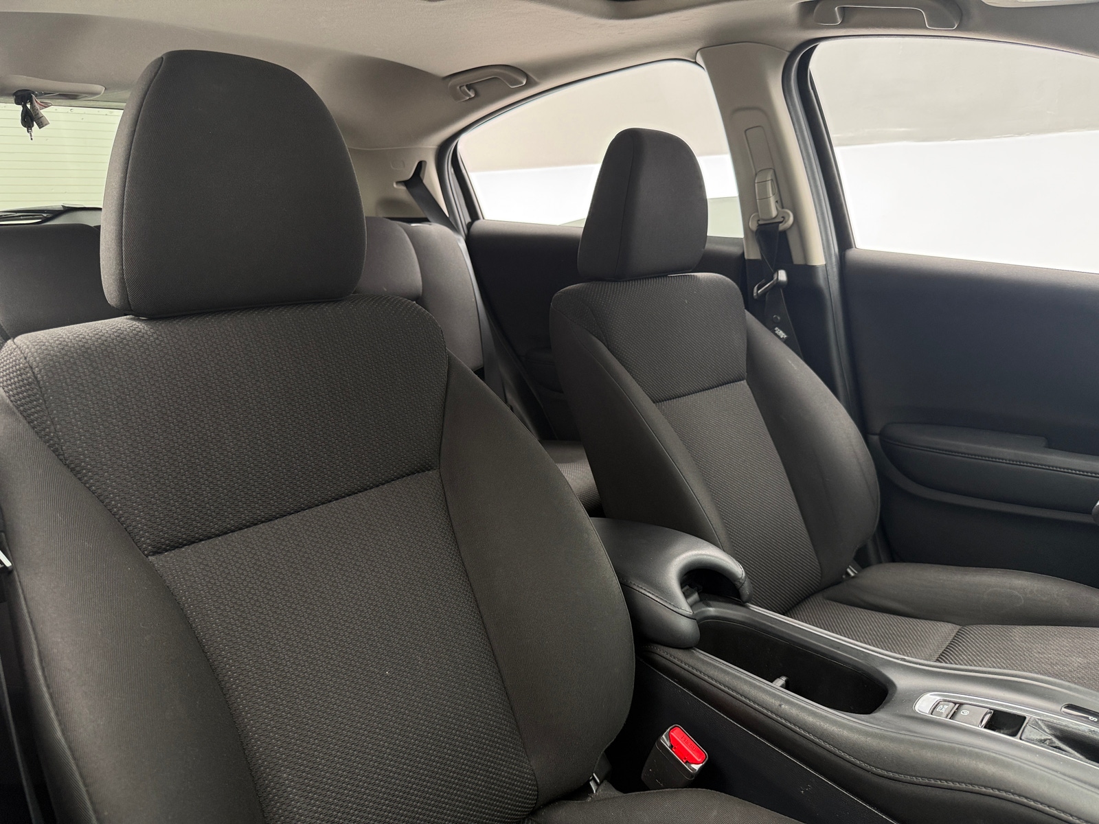 Thumbnail: 2017 Honda HR-V - 2