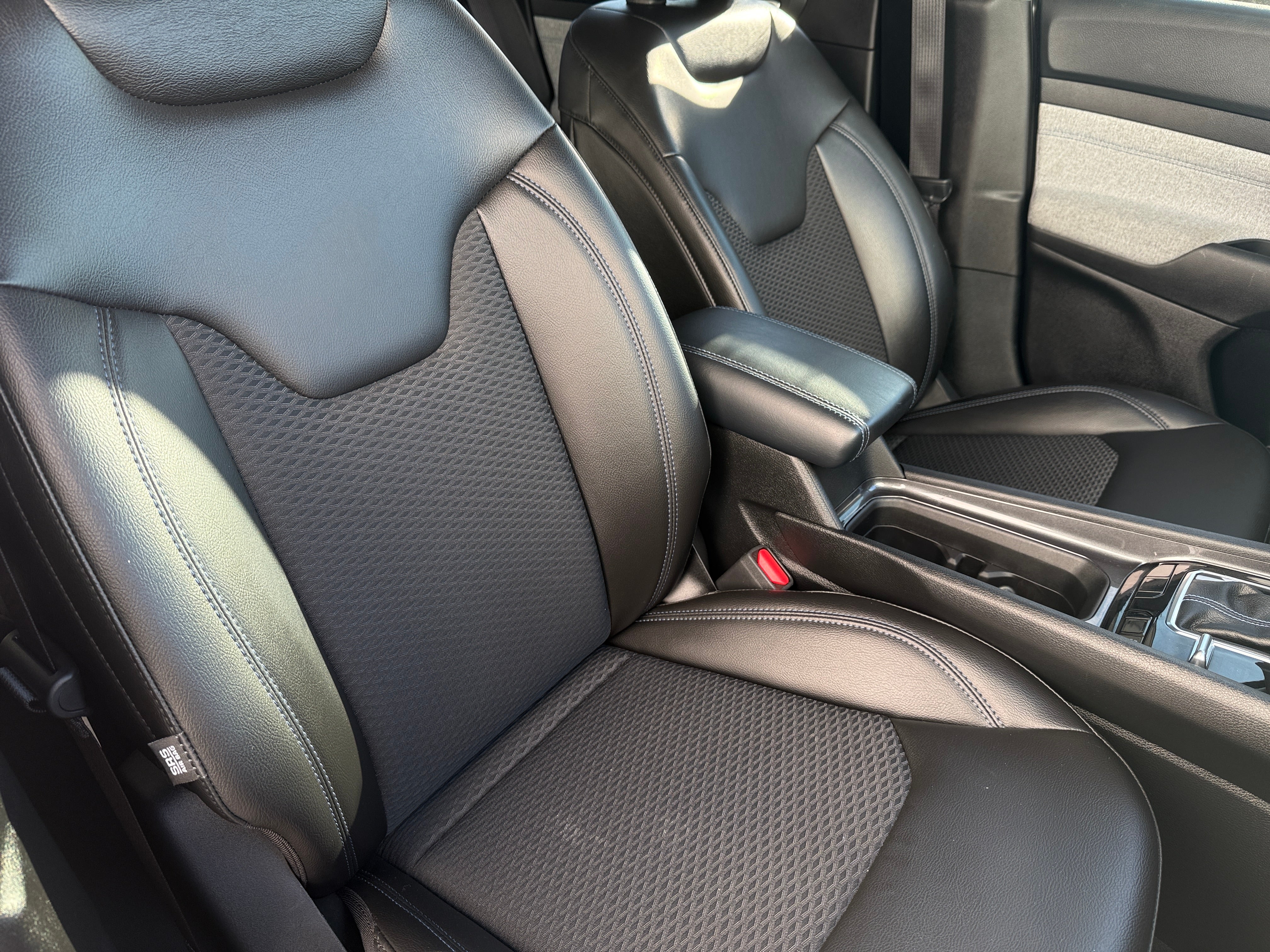 Used 2022 Jeep Compass Latitude with VIN 3C4NJDBB6NT202568 for sale in Eagan, Minnesota