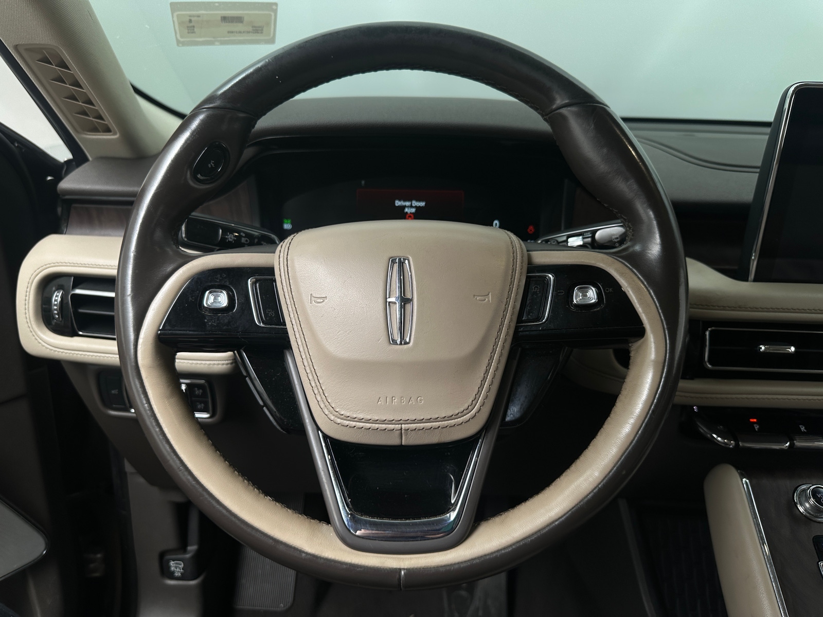 Thumbnail: 2020 Lincoln Aviator - 4