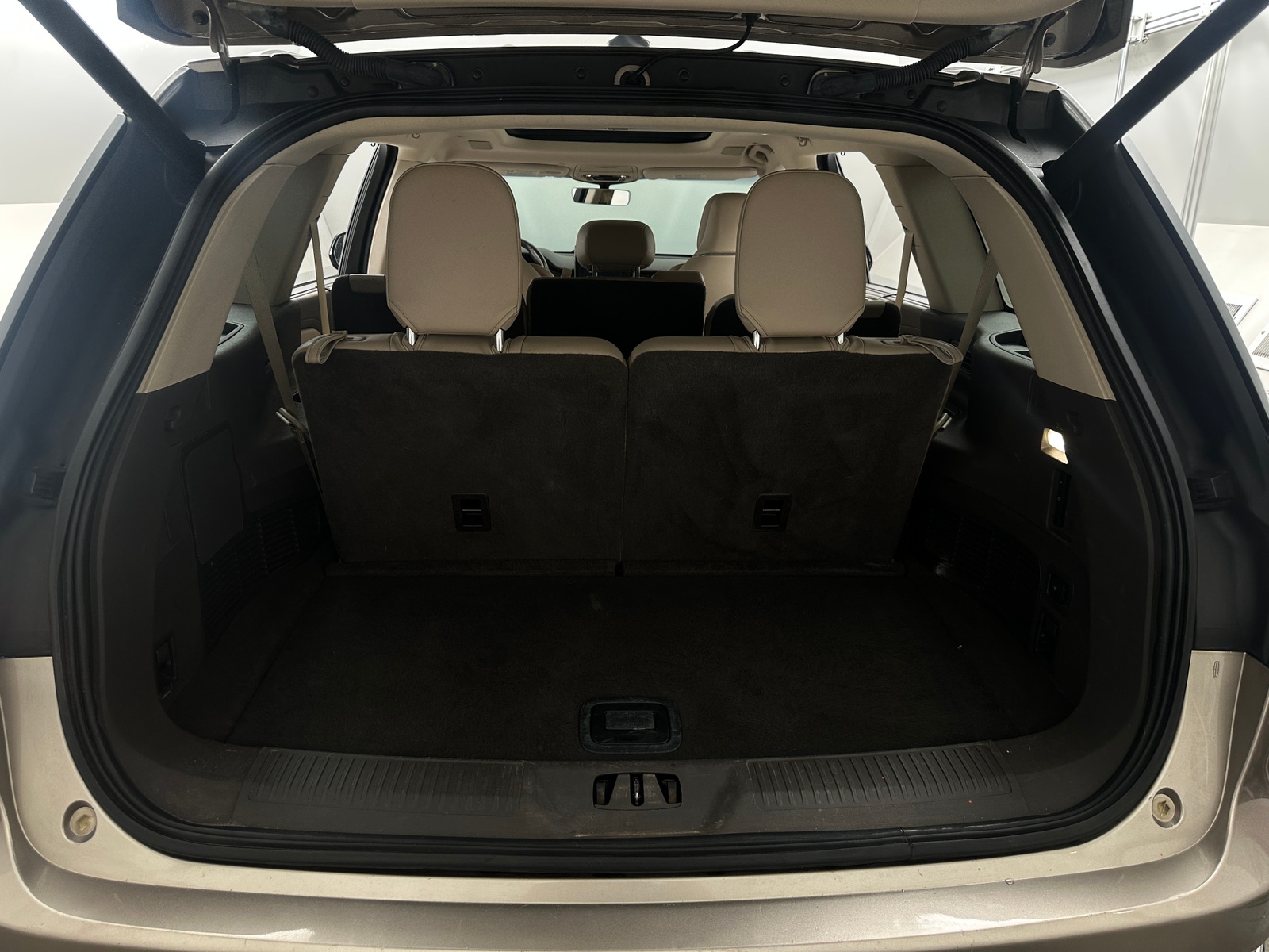 Thumbnail: 2020 Lincoln Aviator - 6